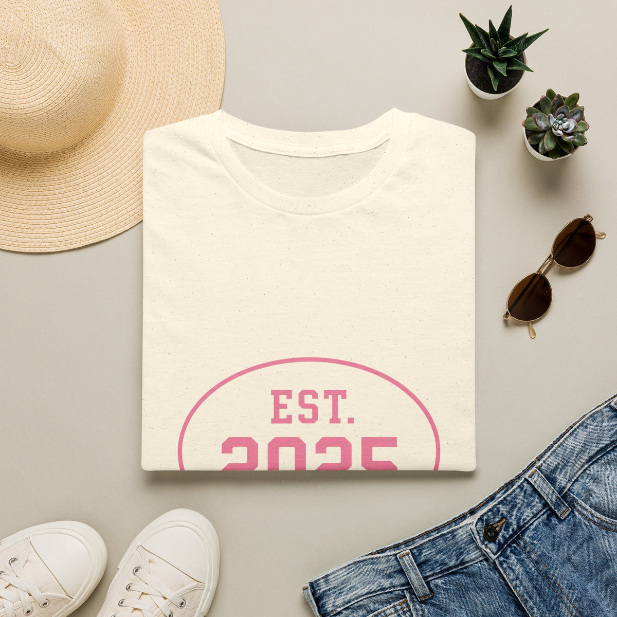 2025 Est. T‑Shirt — Vintage Circle "EST. 2025" Graphic Tee