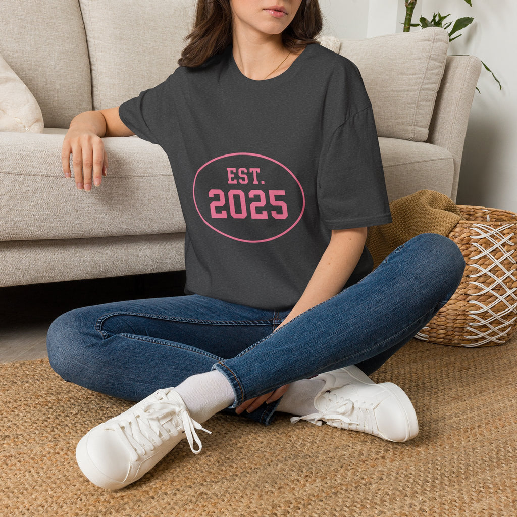 2025 Est. T‑Shirt — Vintage Circle "EST. 2025" Graphic Tee